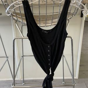 RIBBED CROP WRAP TANK TOP